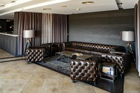 Panorama - Free EV Charging Station - 84