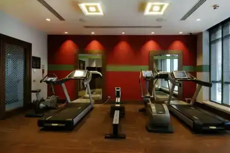 Hampton by Hilton - 98