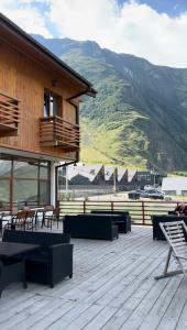 Alpenhaus Kazbegi & Restaurant - 13