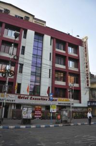 Executive Tower - 28