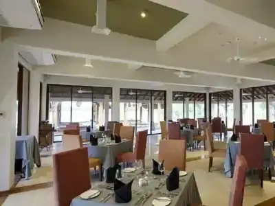 Amaranthe Bay Resort & Spa - 61