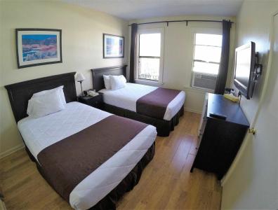 H by H Hospitality - 28