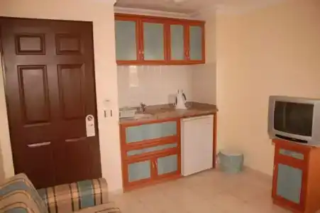 Sailorson Apart - 18