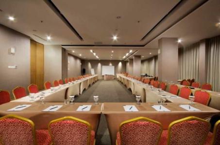 Neo Tendean Jakarta by Aston - 53