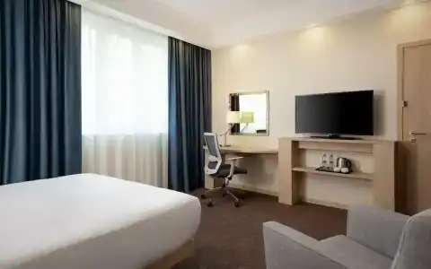 Hampton By Hilton - 39