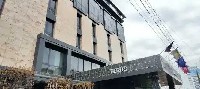 BERD'S - 10