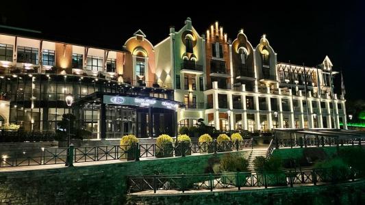 Crowne Plaza Borjomi - 0