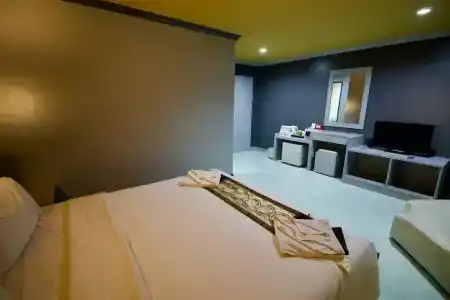 The Little Moon Residence - 81
