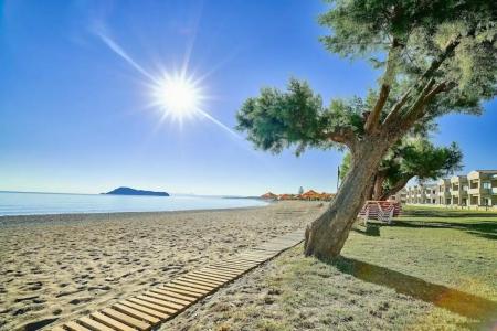 Silver Beach & Apartments - 10