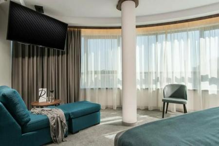 Rosslyn Central Park Sofia - 76