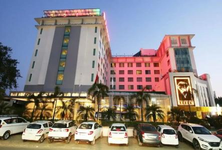 Ramada By Wyndham Jaipur - 9