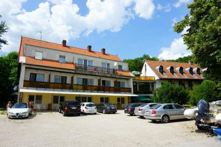 Tihany Yacht Club - 1