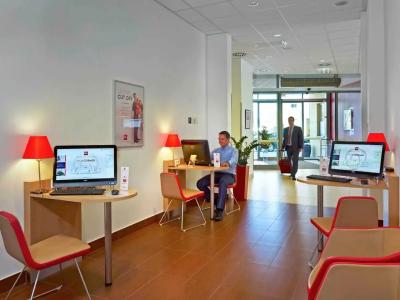 Ibis Kraków Stare Miasto - 35