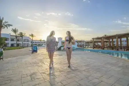 Sunrise Alma Bay Resort - 10