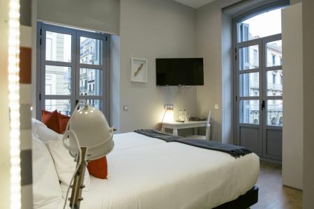 Legazpi Doce Studios Suites - 15