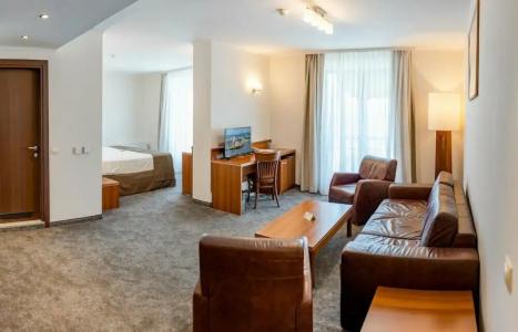 Panorama - Free EV Charging Station - 36