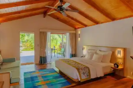 Meeru Island Resort & Spa - 36