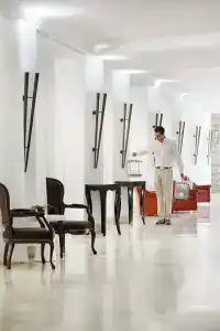 Marti la Perla - Adult Only+16 - 100