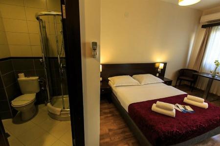 Lucic Rooms & Suites - 22
