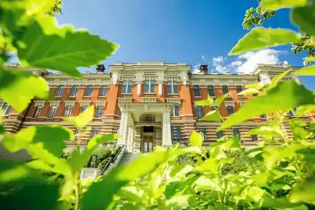 Kazan Palace by Tasigo - 12