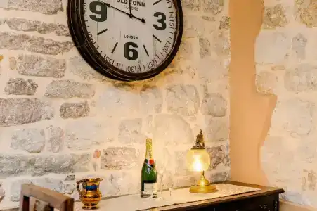 D & Sons Apartments - 17