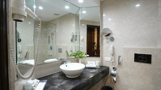 Samrat, New Delhi - 15