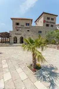 Kulla e Balshajve - 1
