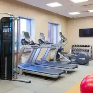 Hilton Garden Inn - 5