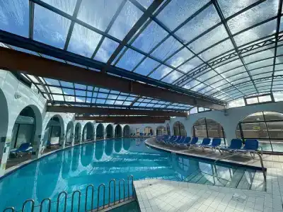 Paradise Bay Resort - 8