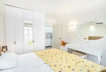 Princess Kinli Suites - 11