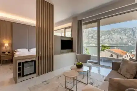 Hyatt Regency Kotor Bay Resort - 8
