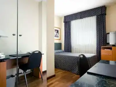 Malcom and Barret - 17