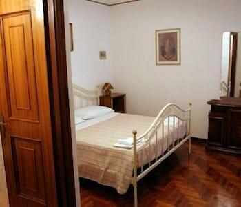 Vatican Rooms Guest House - 58