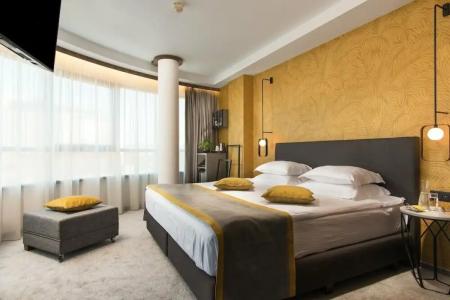 Rosslyn Central Park Sofia - 56