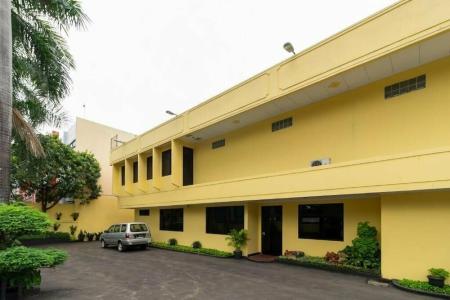 RedDoorz Plus Near Ancol - 0