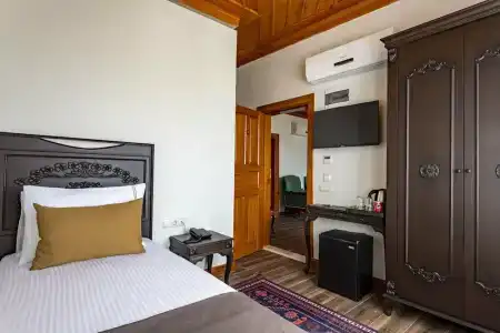 WOO Town Suites - 29