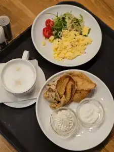 Friends on Fontanka - 82