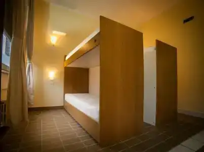 New Generation Hostel Tirana Center - 10
