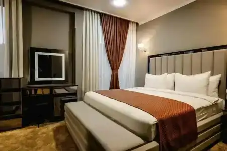 Gori Inn - 84