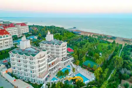 Royal Atlantis Beach - 18