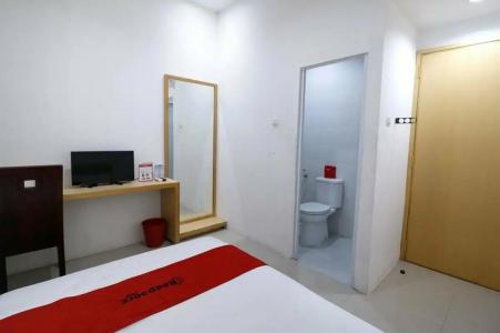RedDoorz Plus @ Kapuk Business Park - 90