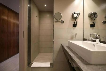 Kenzi Rose Garden - 46