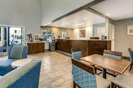 Comfort Inn Boardwalk - 20