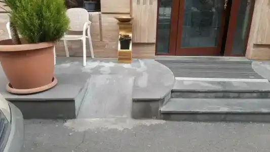 Royal Renaissance - 35