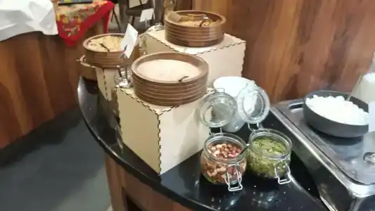 Four Points by Sheraton - 85