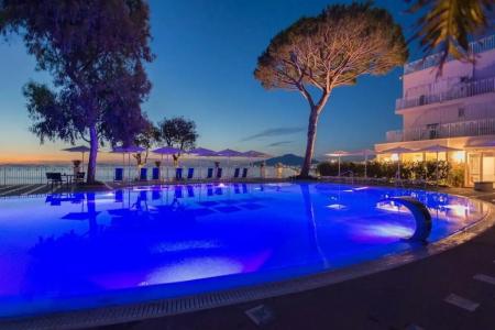 Grand Riviera - 50