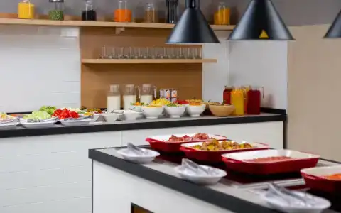 Holiday Inn, an IHG - 2