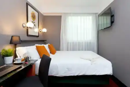 Malcom and Barret - 62