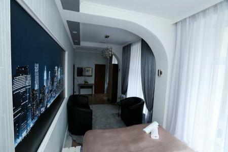 Avenue - 25