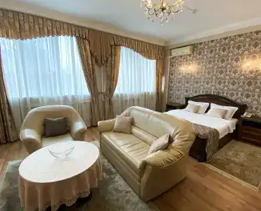 на Набережной - 11